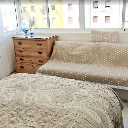 Oyo Guest House Duc De Gaeta บาเลนเซีย ภายนอก รูปภาพ