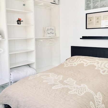 Oyo Guest House Duc De Gaeta บาเลนเซีย ภายนอก รูปภาพ