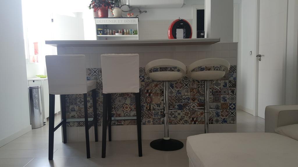 Oyo Guest House Duc De Gaeta บาเลนเซีย ภายนอก รูปภาพ