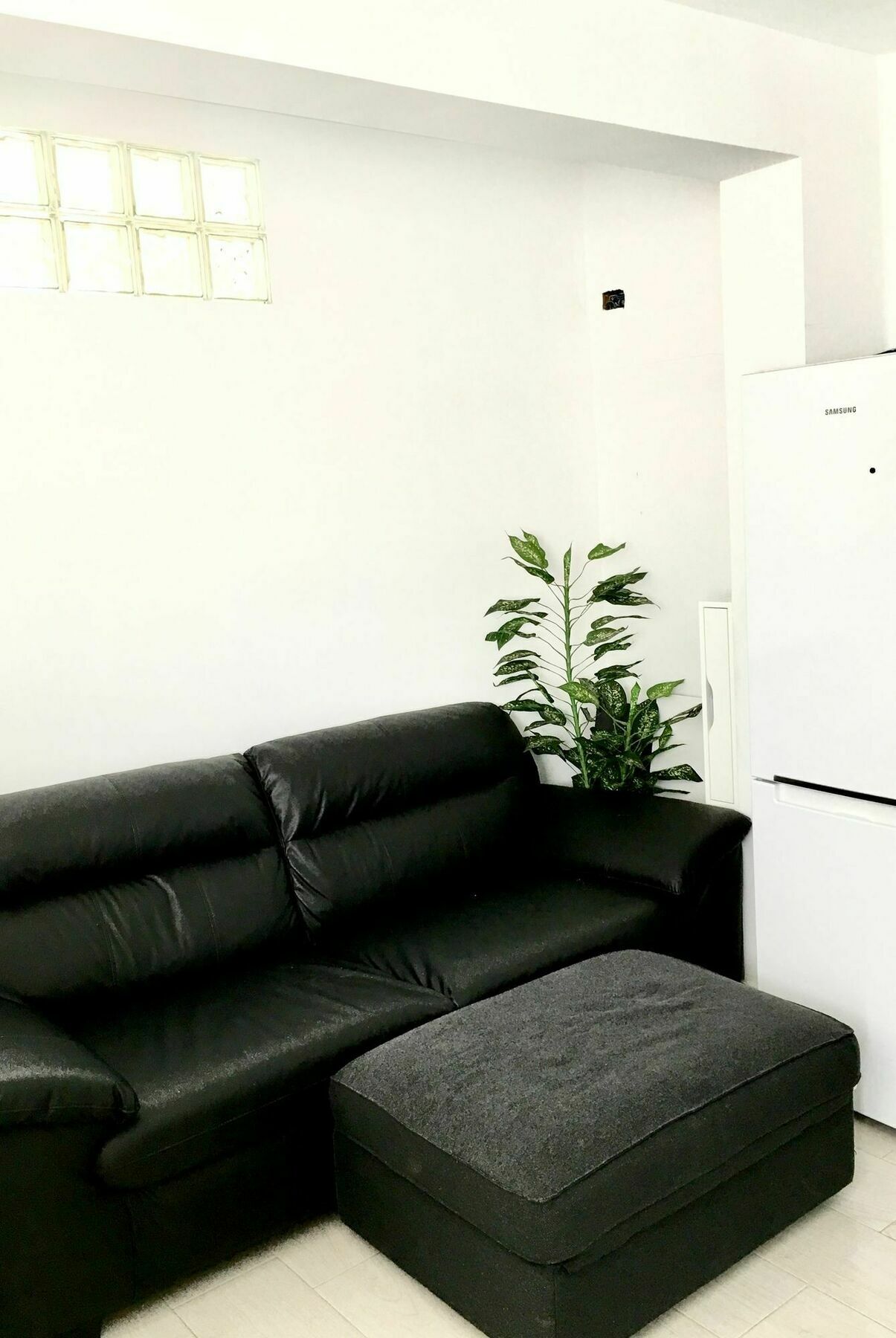 Oyo Guest House Duc De Gaeta บาเลนเซีย ภายนอก รูปภาพ