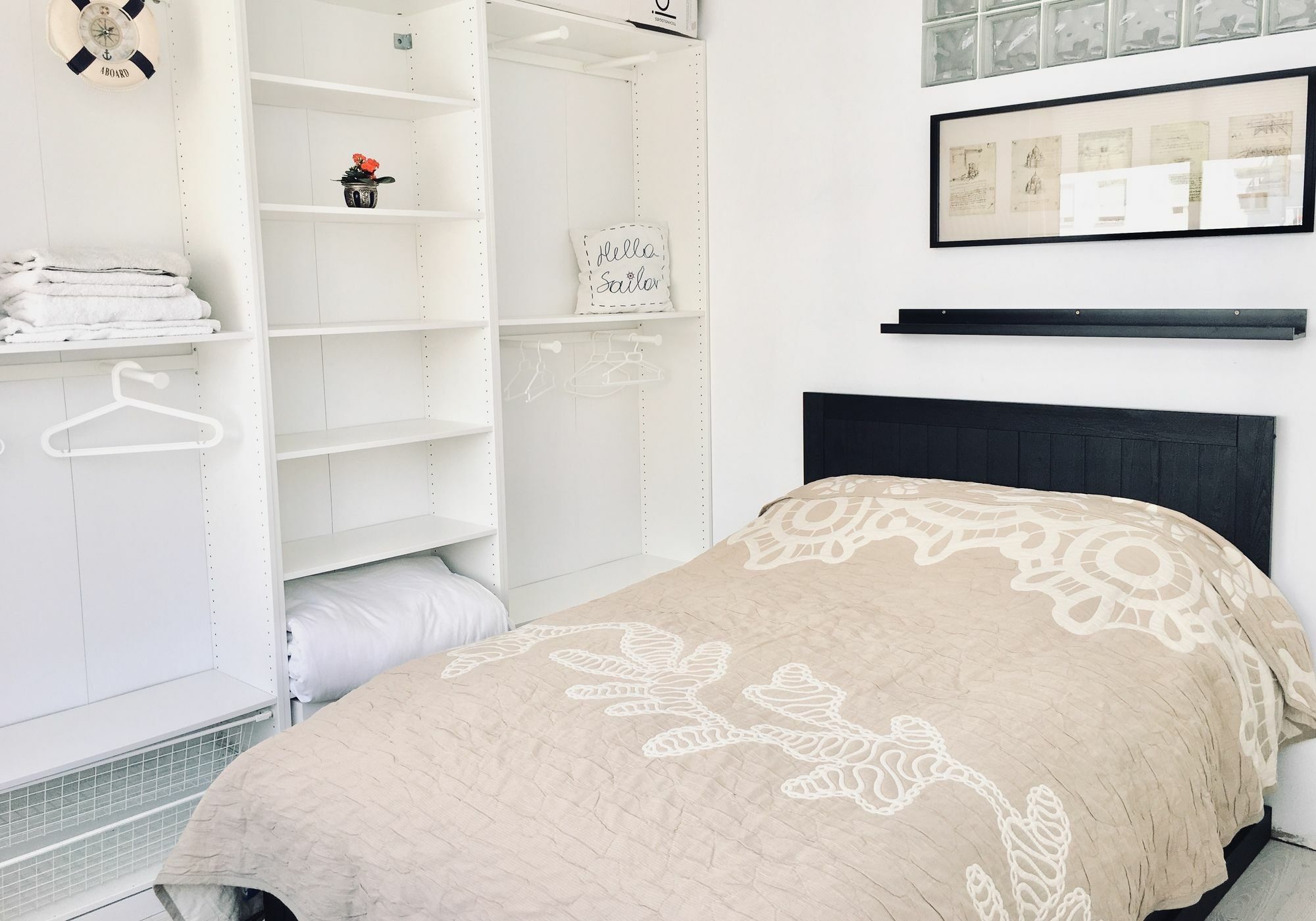 Oyo Guest House Duc De Gaeta บาเลนเซีย ภายนอก รูปภาพ