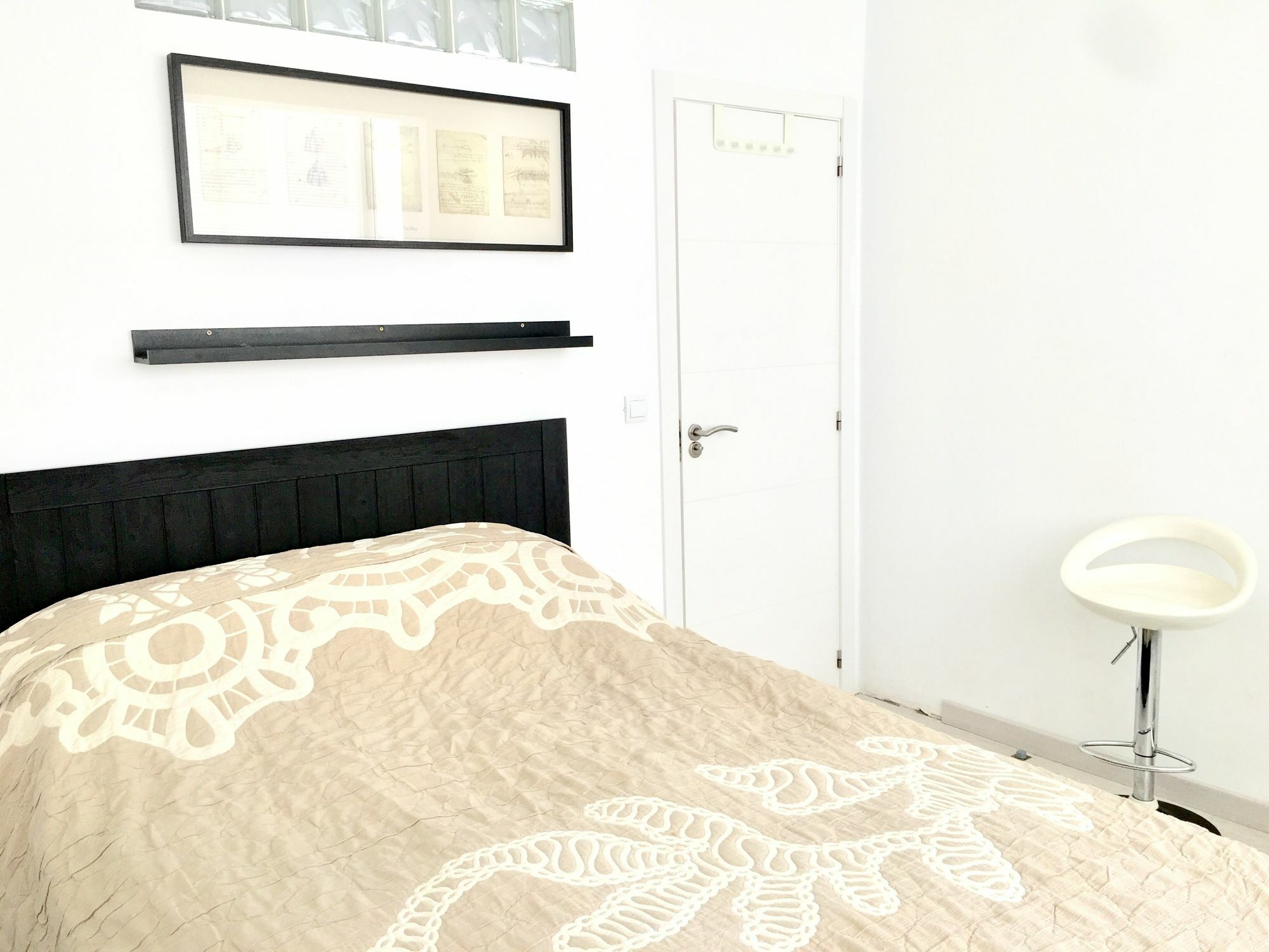 Oyo Guest House Duc De Gaeta บาเลนเซีย ภายนอก รูปภาพ